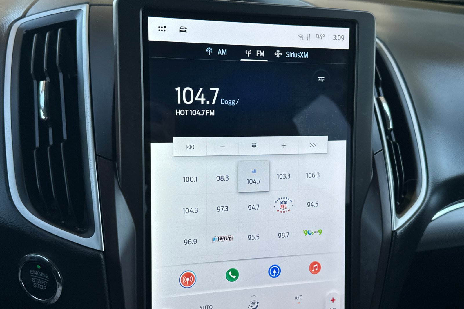 Used 2021 Ford Edge SEL w/ Cargo Accessory Package image 18