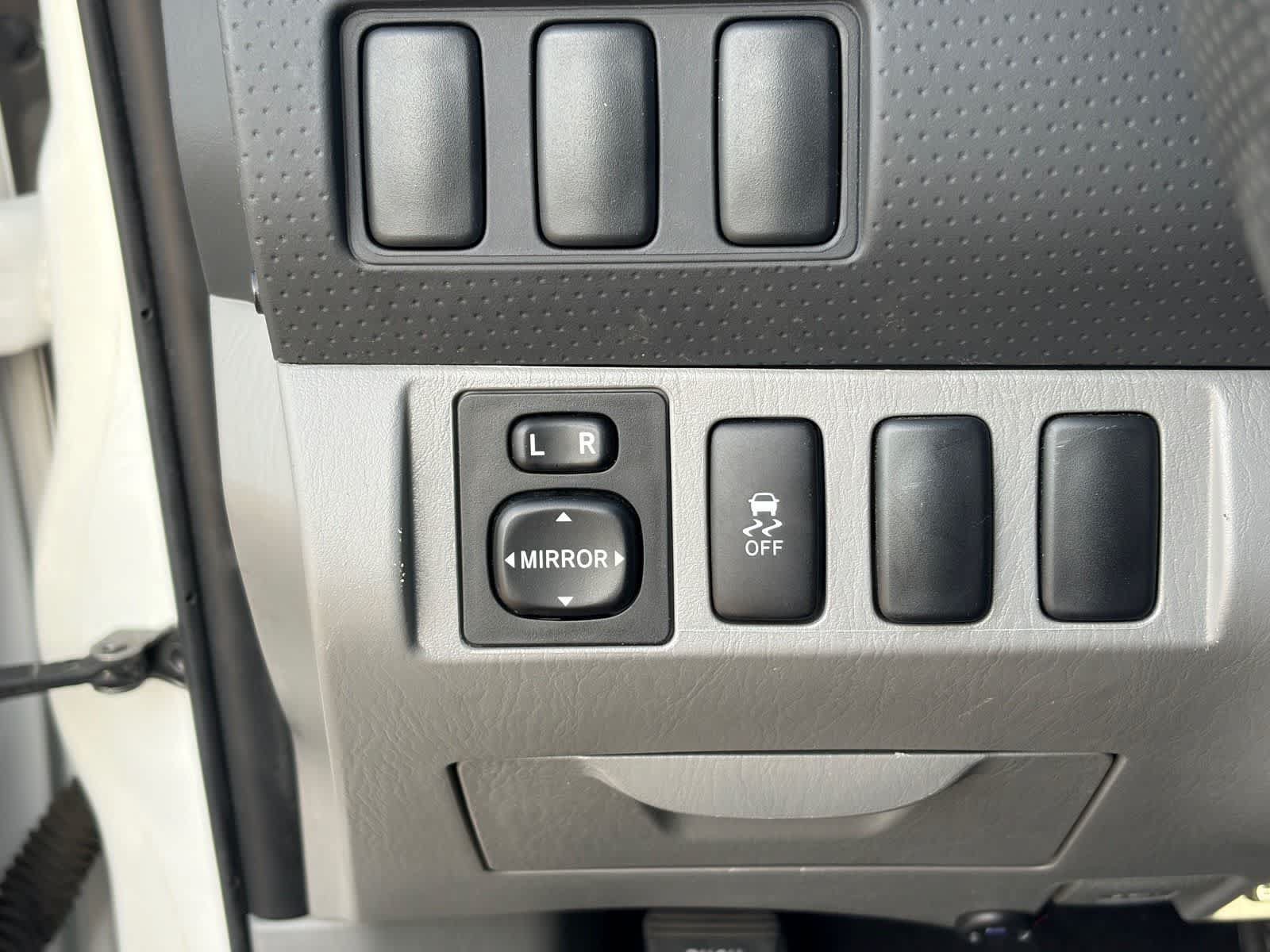 Used 2013 Toyota Tacoma 2WD Double Cab w/ Convenience Pkg image 19