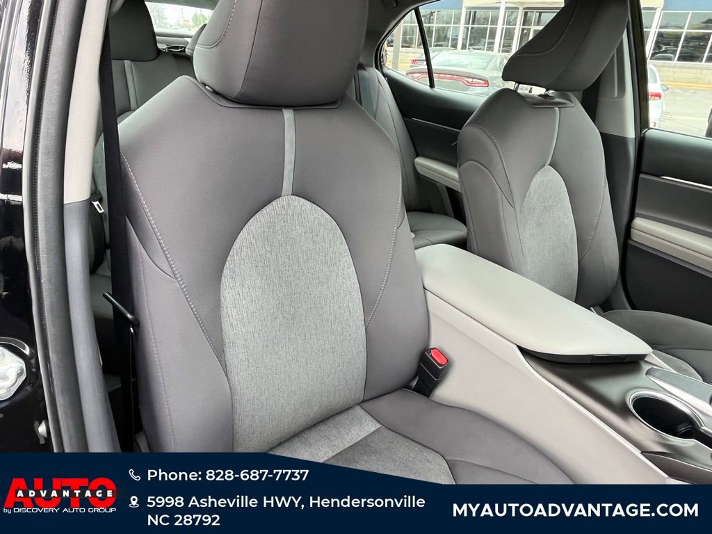 Used 2021 Toyota Camry LE FWD image 25