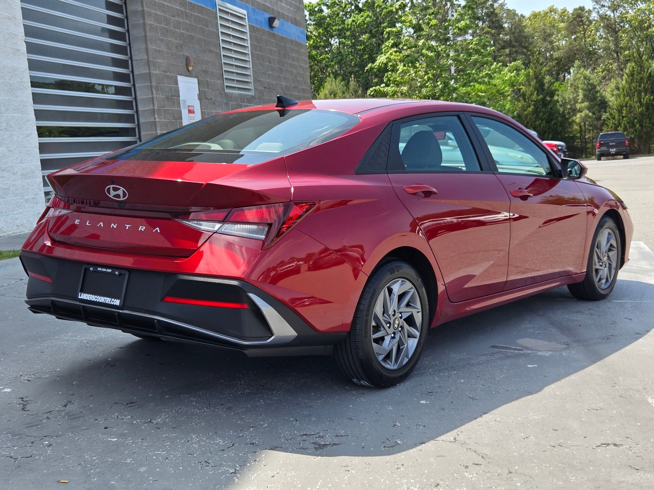 Used 2024 Hyundai Elantra SEL FWD image 7
