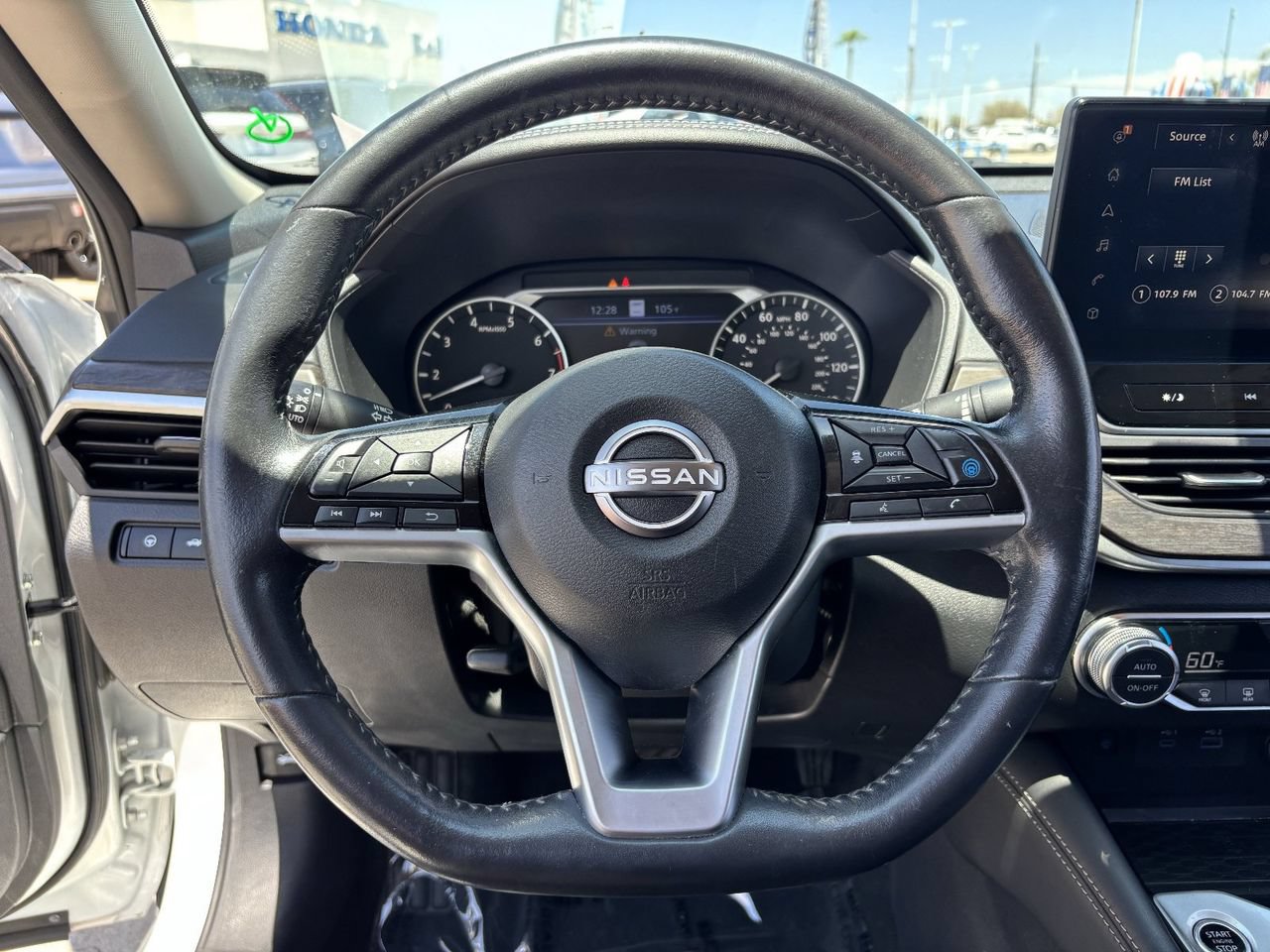 Used 2024 Nissan Altima 2.5 SL FWD image 27