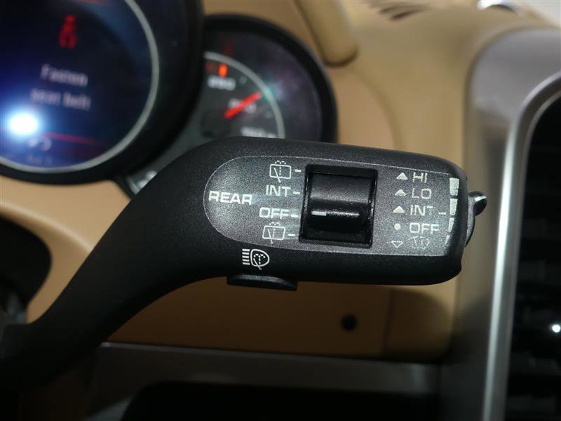 Used 2017 Porsche Cayenne Platinum Edition AWD/4WD image 36