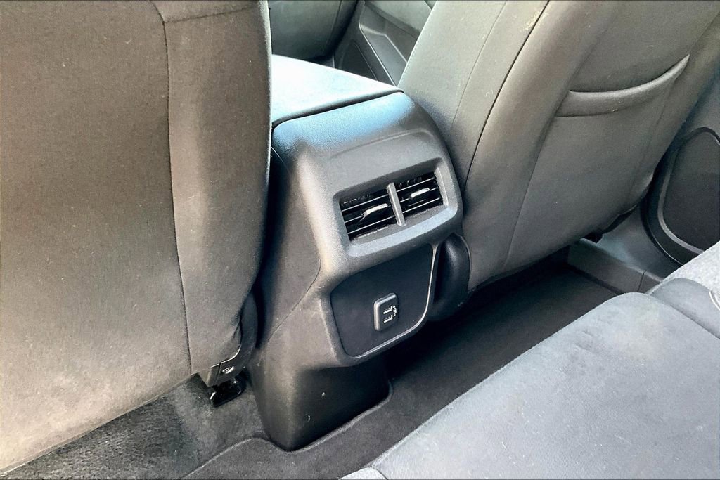 Used 2023 Chevrolet Equinox LT FWD image 9