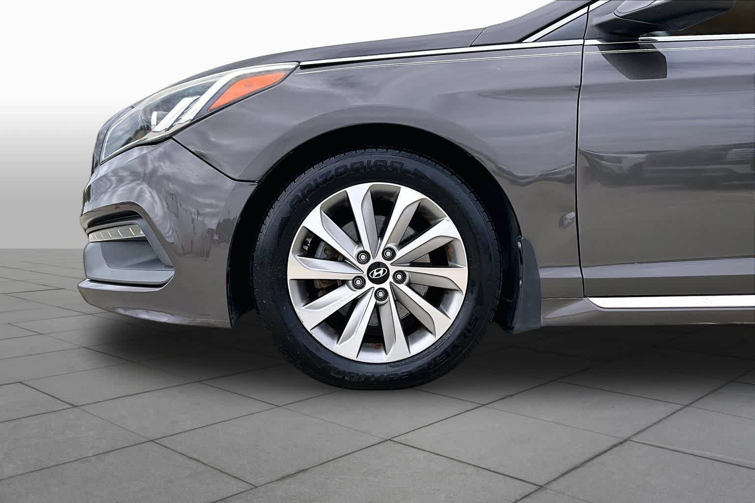 Used 2015 Hyundai Sonata Sport FWD image 11