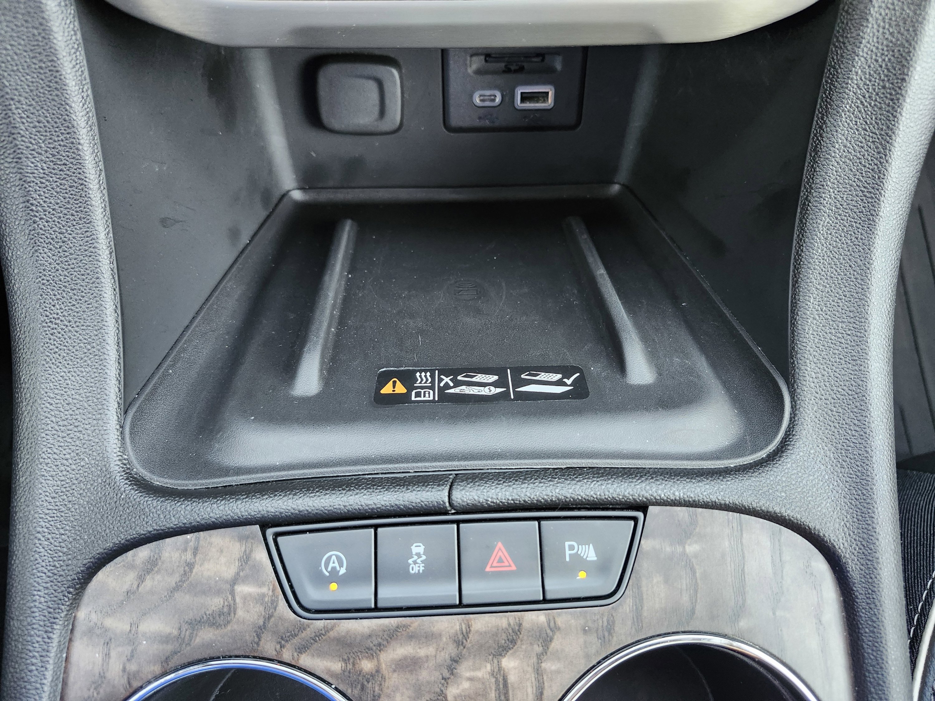 Used 2023 GMC Acadia Denali w/ Denali Ultimate Package image 29