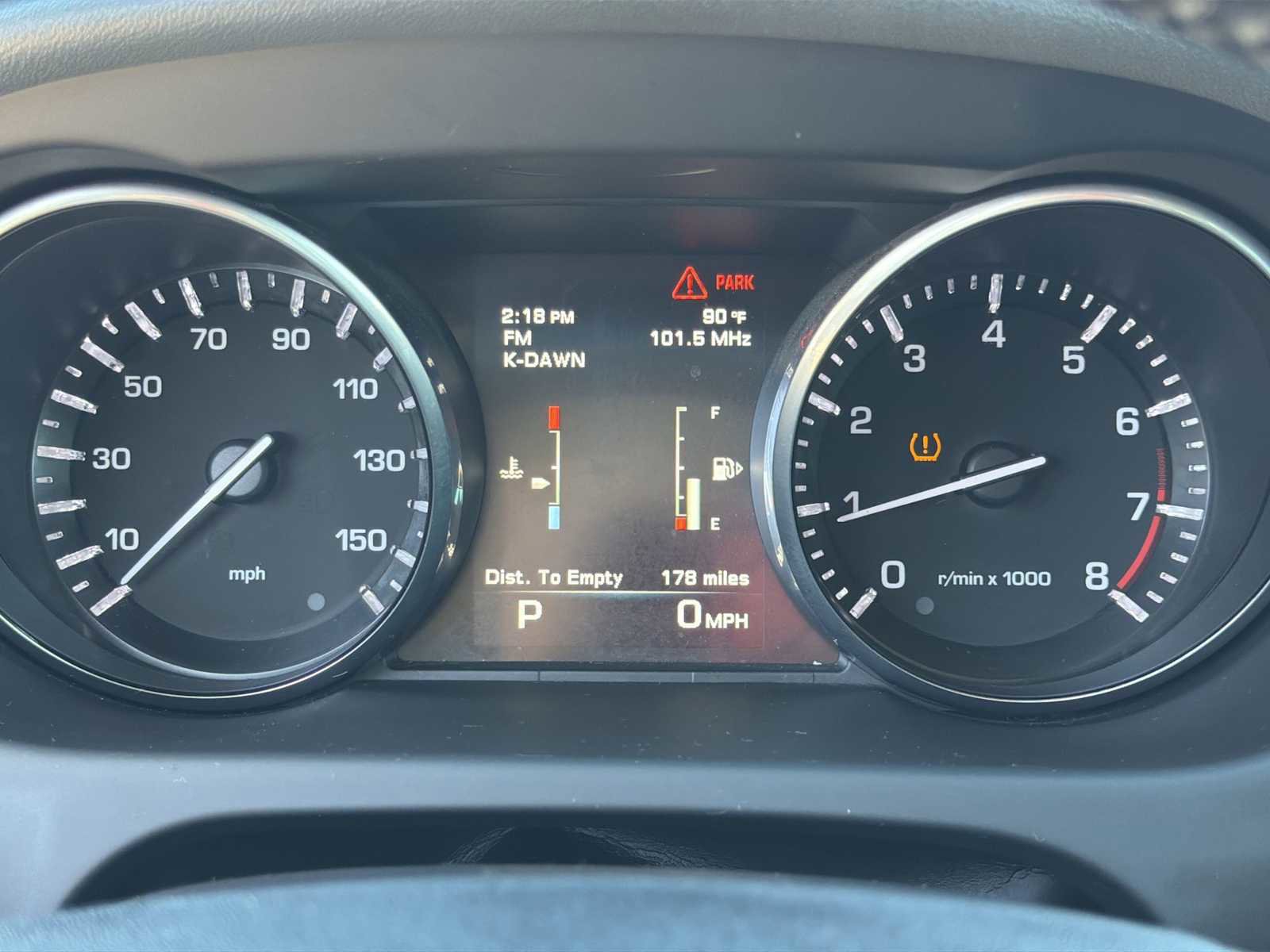 Used 2016 Land Rover Discovery Sport SE image 26