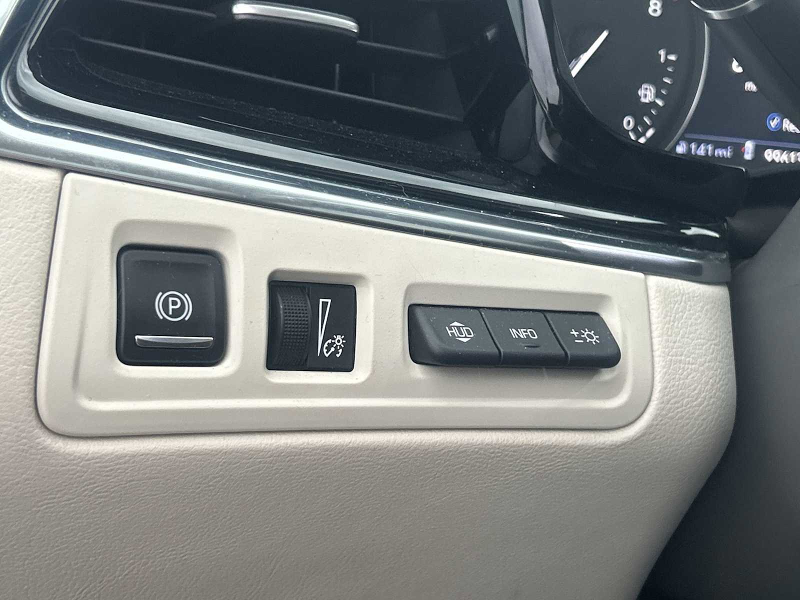 Used 2020 Cadillac XT6 Premium Luxury image 18