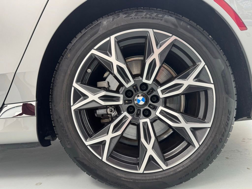 Used 2025 BMW i7 xDrive60 w/ Premium Package AWD/4WD image 10