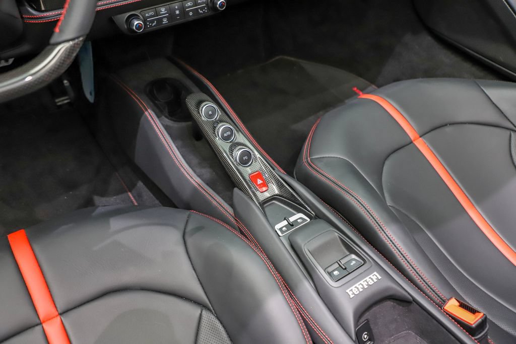 Certified 2022 Ferrari F8 Tributo RWD image 34