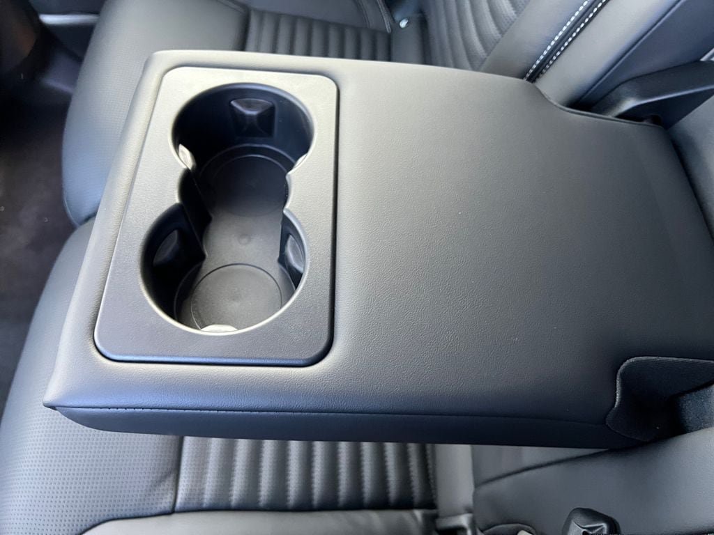 New 2025 Land Rover Discovery Dynamic SE AWD/4WD image 23