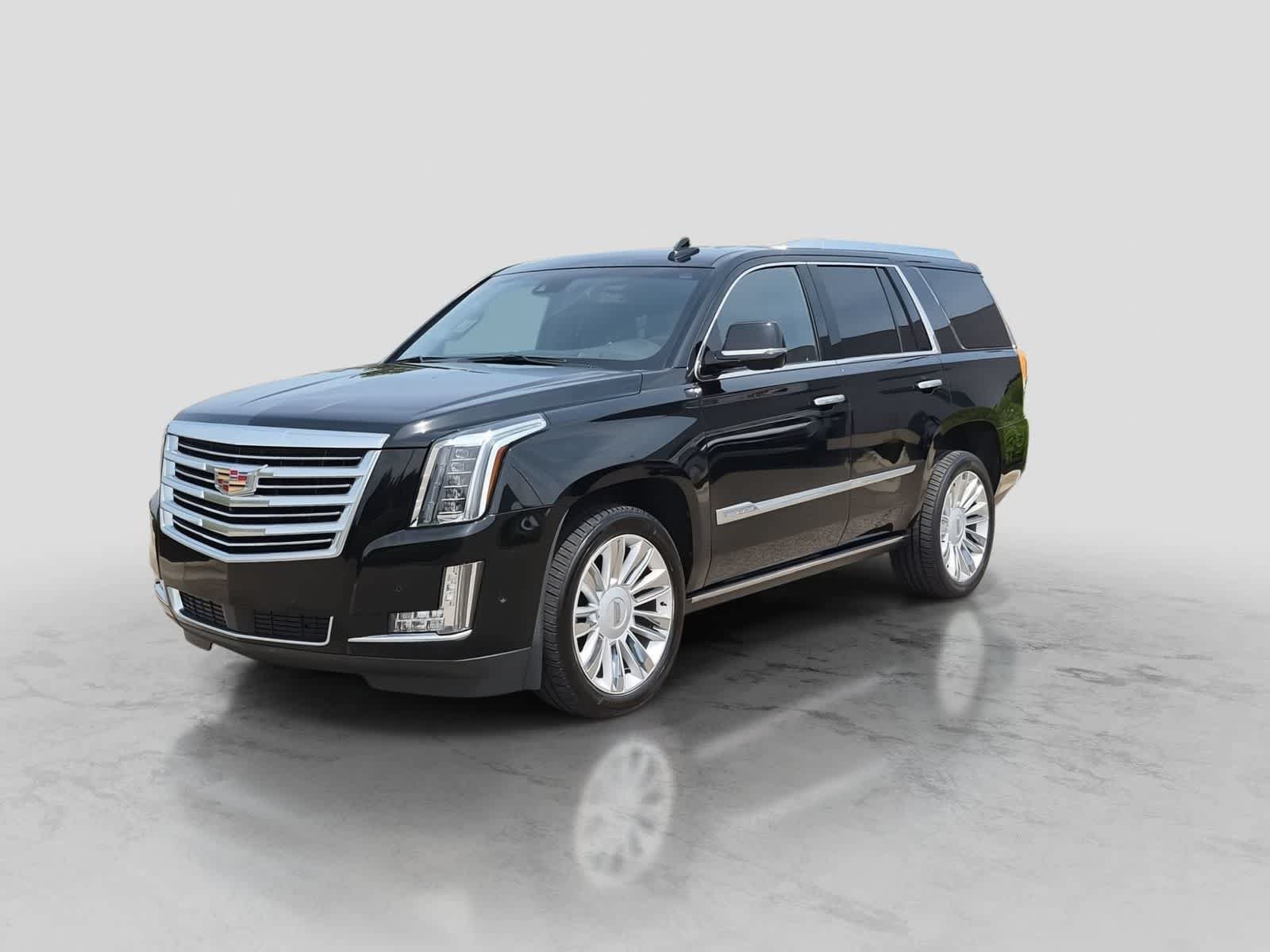 Used 2018 Cadillac Escalade Platinum AWD/4WD image 4