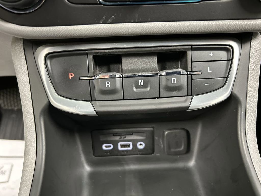 Used 2022 GMC Terrain SLE w/ Driver Convenience Package AWD/4WD image 17