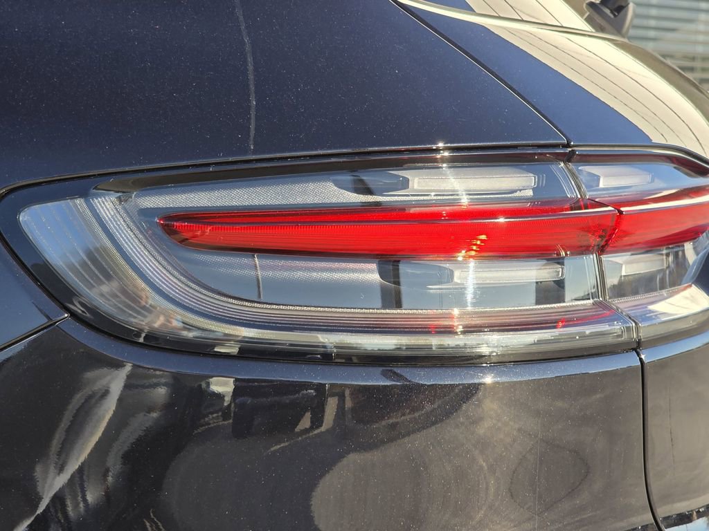 Used 2020 Porsche Macan S image 38