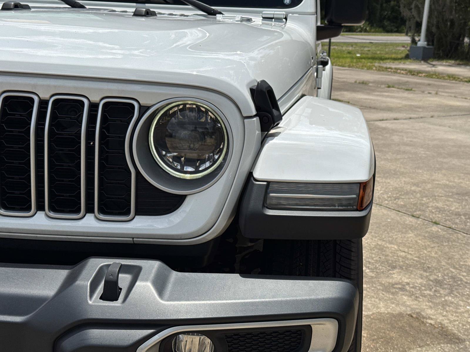 Certified 2024 Jeep Wrangler Unlimited Sahara AWD/4WD image 9