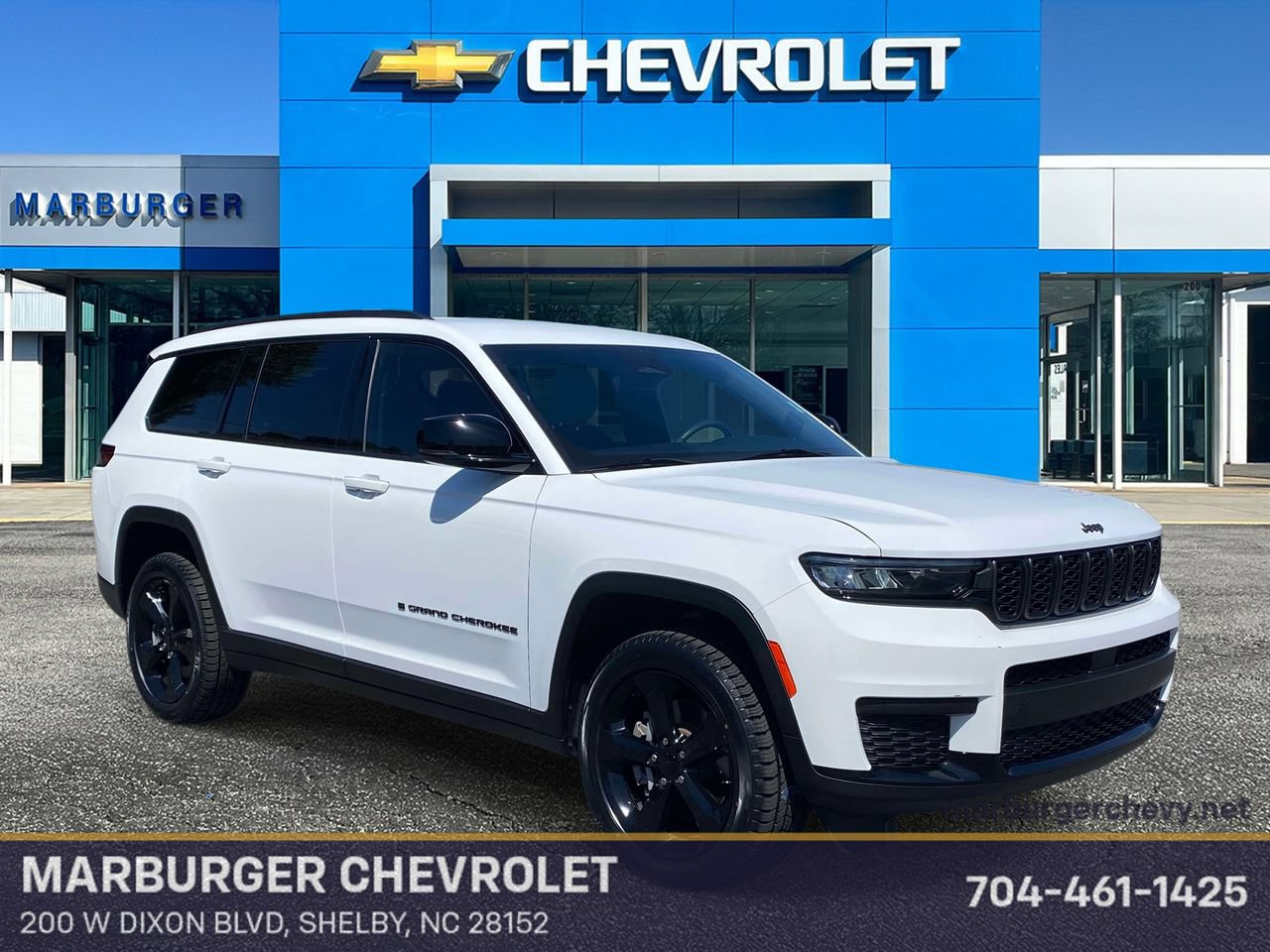 Used 2023 Jeep Grand Cherokee L Laredo RWD image 1