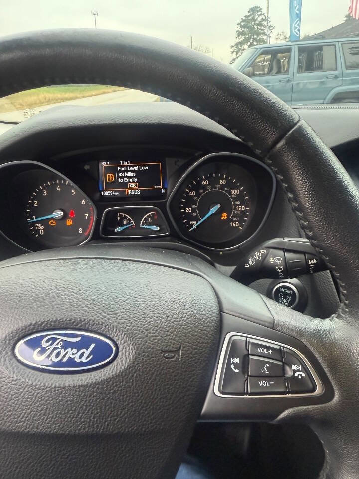 Used 2018 Ford Focus Titanium image 32