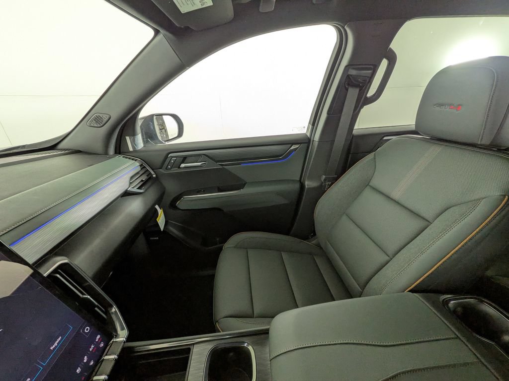 New 2026 GMC Acadia AT4 w/ Luxury Package AWD/4WD image 29