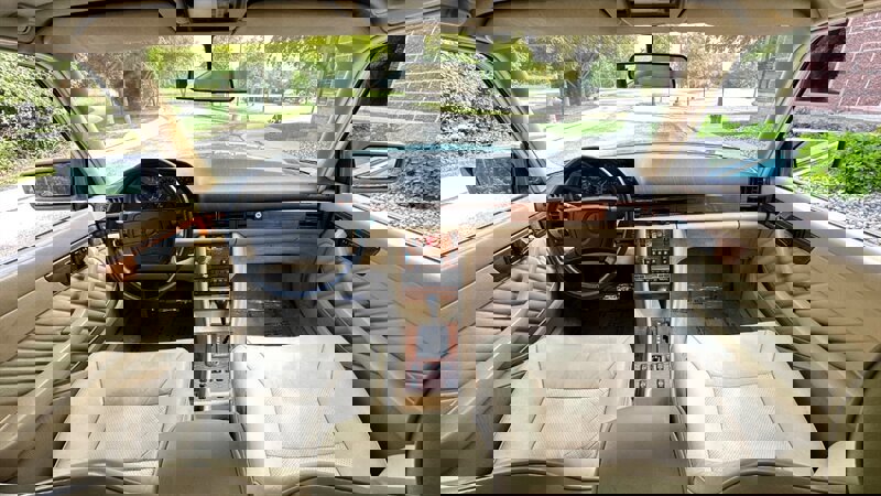 Used 1991 Mercedes-Benz 300 SE image 11