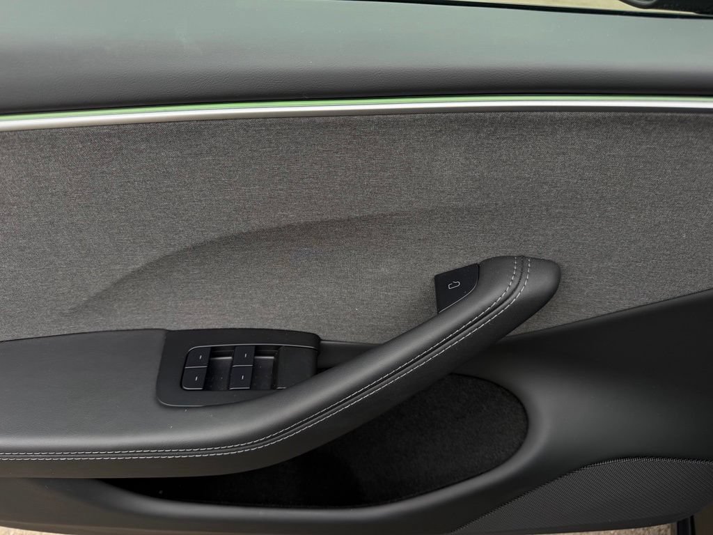 Used 2025 Tesla Model 3 Long Range RWD image 19