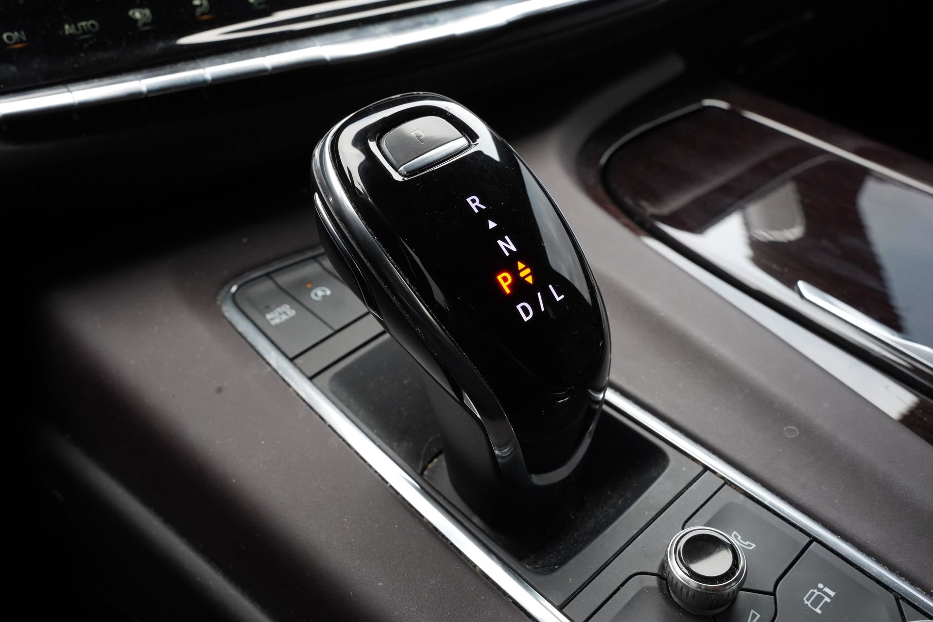 Certified 2023 Cadillac Escalade Premium Luxury Platinum image 14