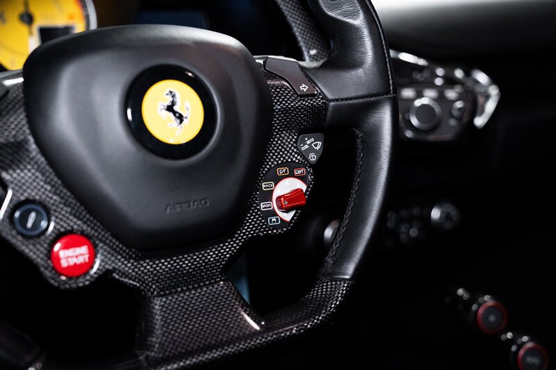 Used 2010 Ferrari 458 Italia Coupe RWD image 17