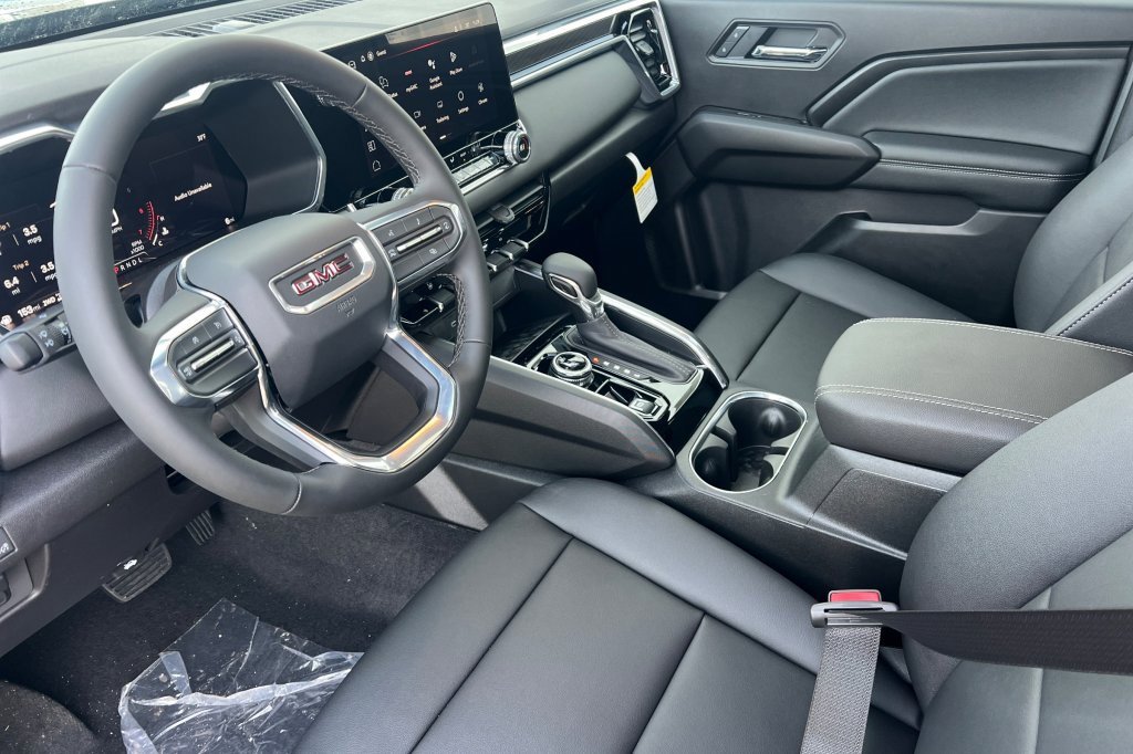 New 2026 GMC Canyon Elevation w/ Convenience Package image 7