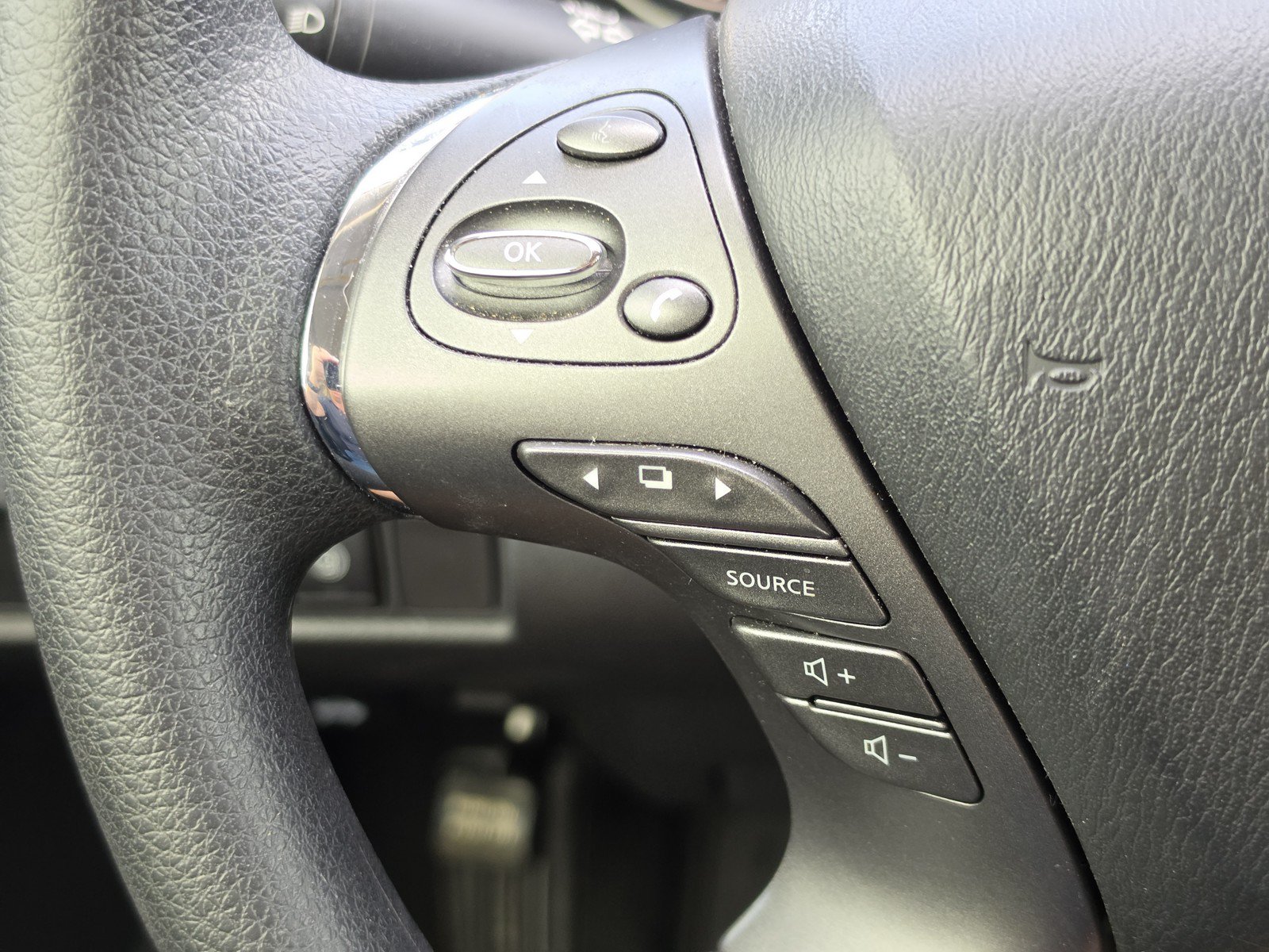 Used 2021 Nissan Murano S FWD image 16