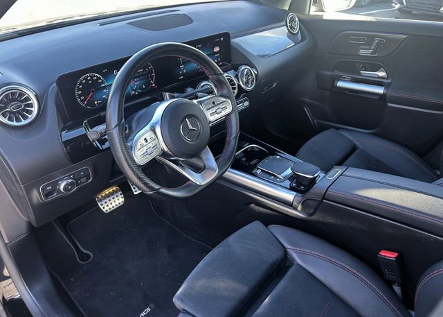 Used 2023 Mercedes-Benz GLA 35 AMG 4MATIC image 25