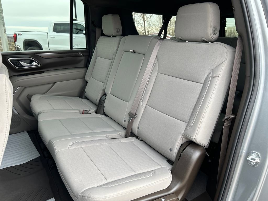 Used 2024 Chevrolet Suburban LS image 21