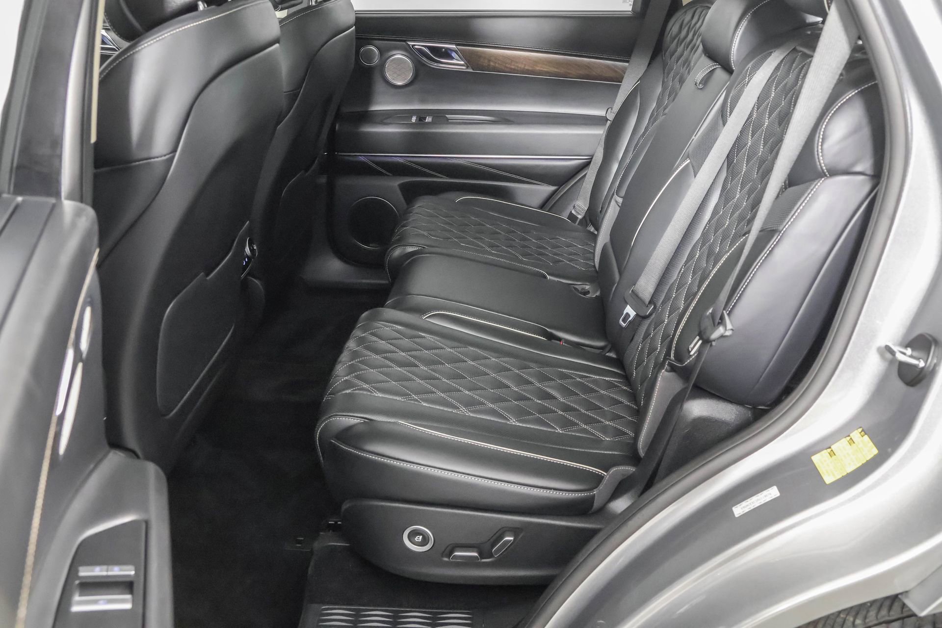 Used 2023 Genesis GV80 3.5T w/ Prestige Package image 36