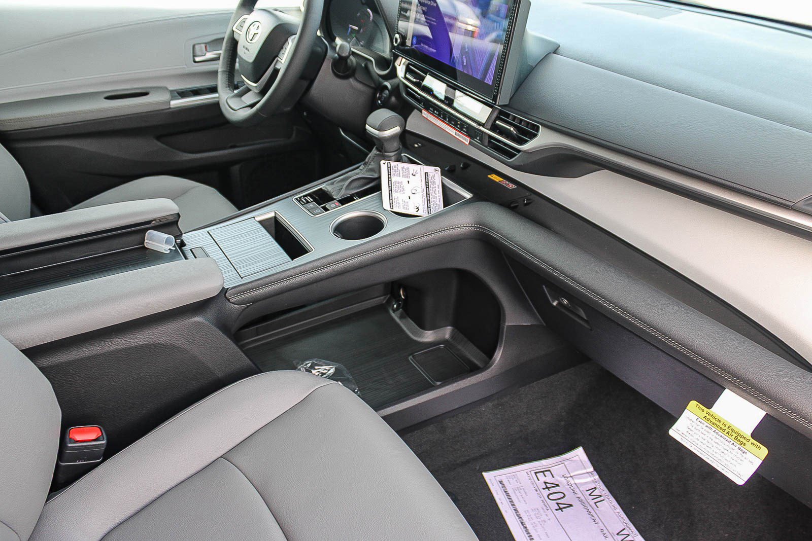 New 2026 Toyota Sienna XLE image 18