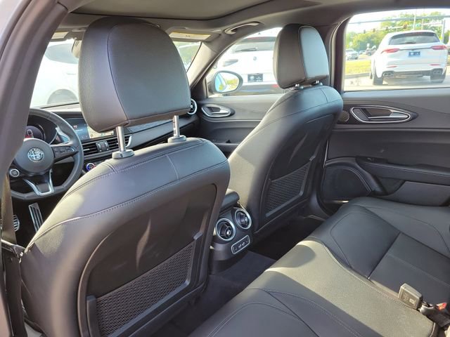 Used 2024 Alfa Romeo Giulia Sprint image 10