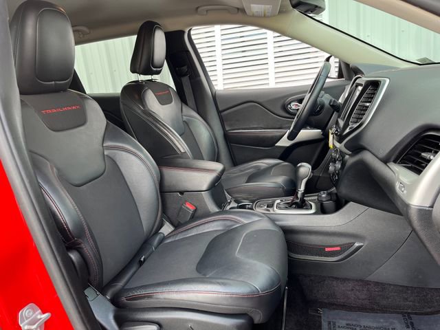 Used 2017 Jeep Cherokee Trailhawk AWD/4WD image 20