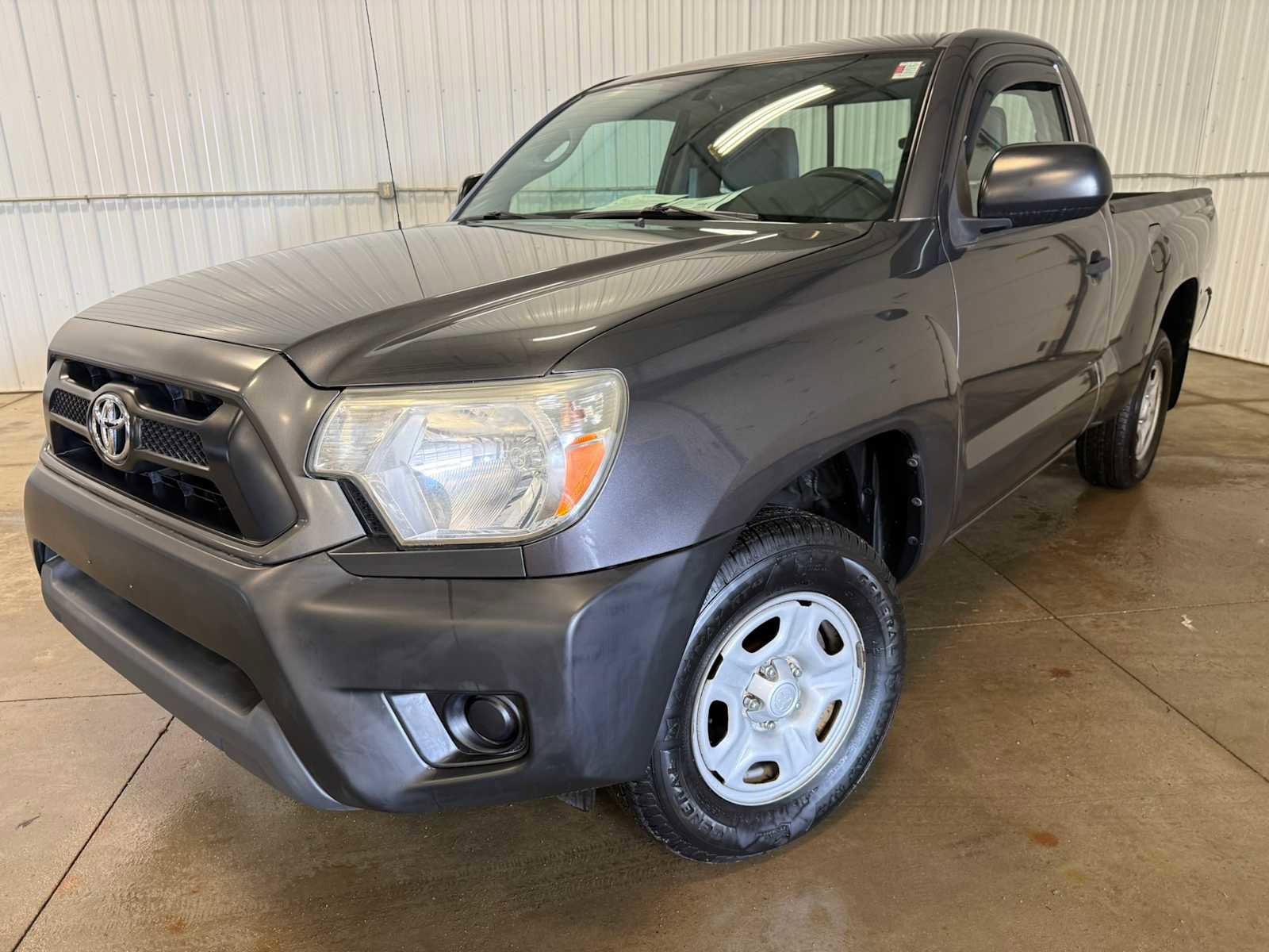 Used 2014 Toyota Tacoma 2WD Regular Cab image 1