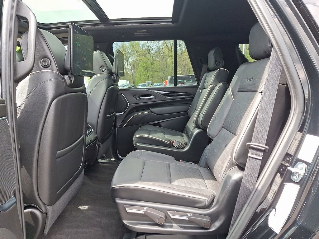 Used 2023 Cadillac Escalade Sport AWD/4WD image 11