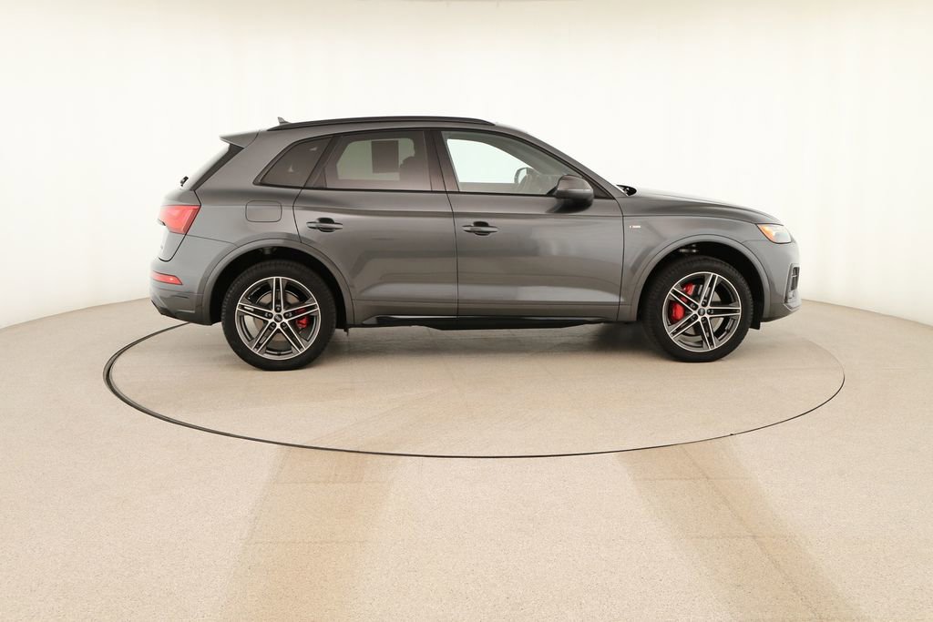 Used 2025 Audi Q5 e Premium Plus w/ Premium Plus Package image 8