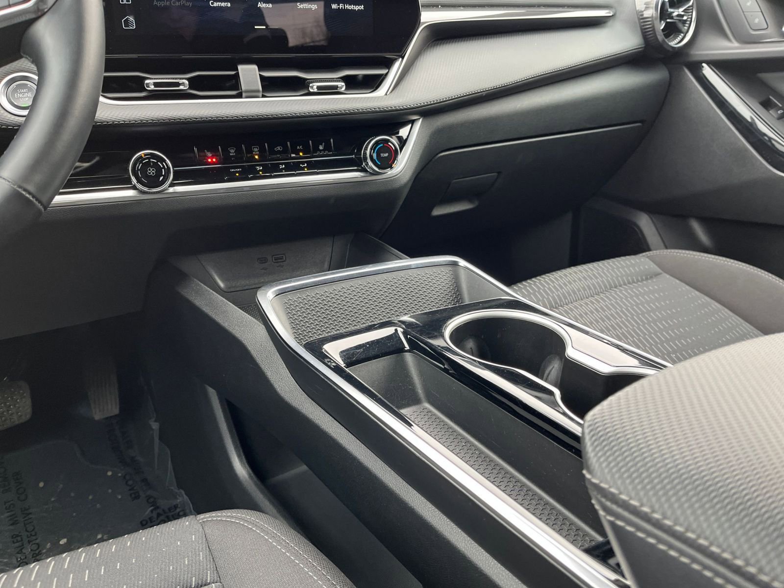 Used 2025 Chevrolet Equinox LT image 41