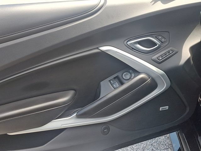 Used 2018 Chevrolet Camaro SS RWD image 12