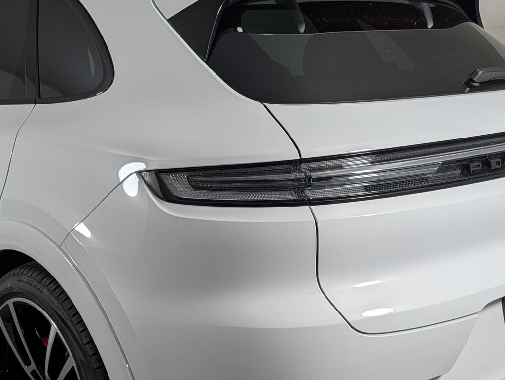 New 2026 Porsche Cayenne GTS AWD/4WD image 16