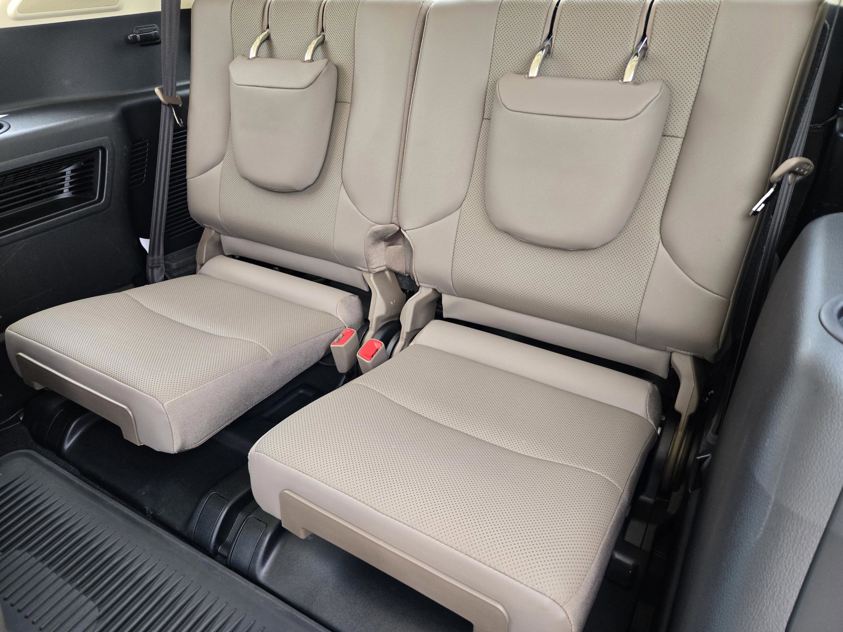 Used 2023 Lexus GX 460 Premium AWD/4WD image 32