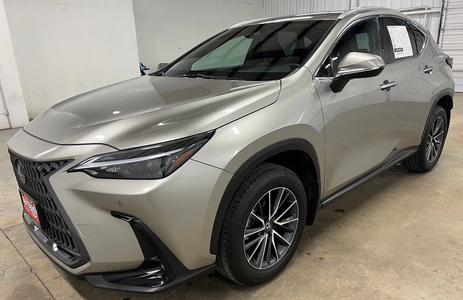 Used 2025 Lexus NX 250 FWD w/ Accessory Package (2T) image 3