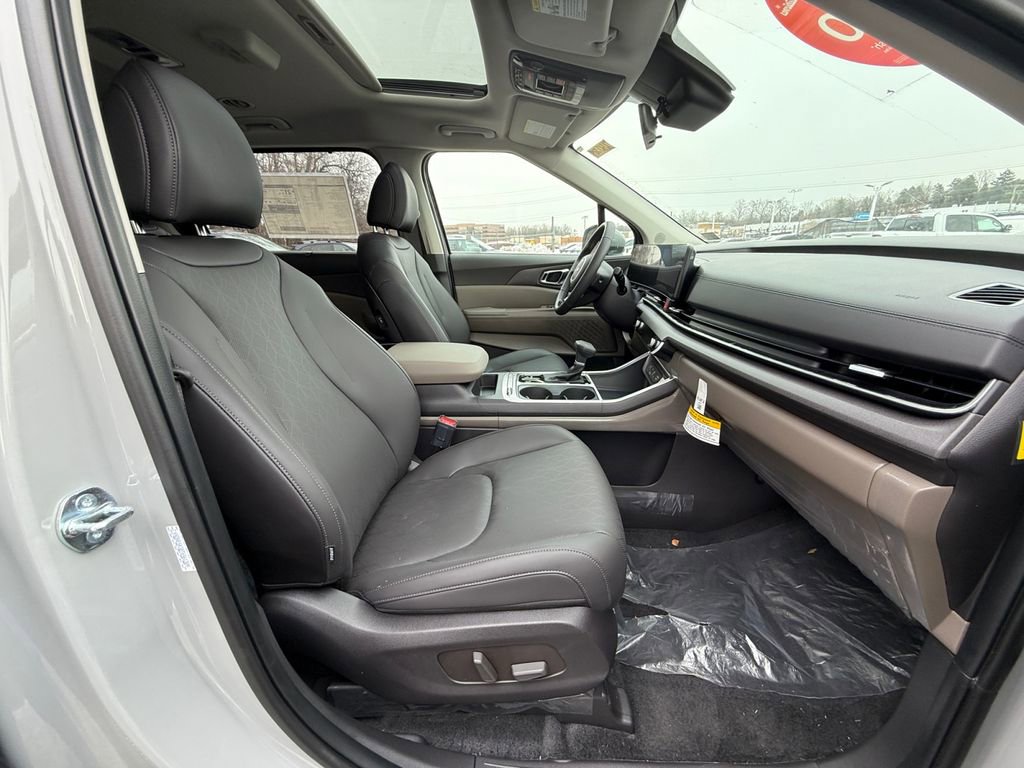 New 2026 Kia Carnival SX FWD image 28