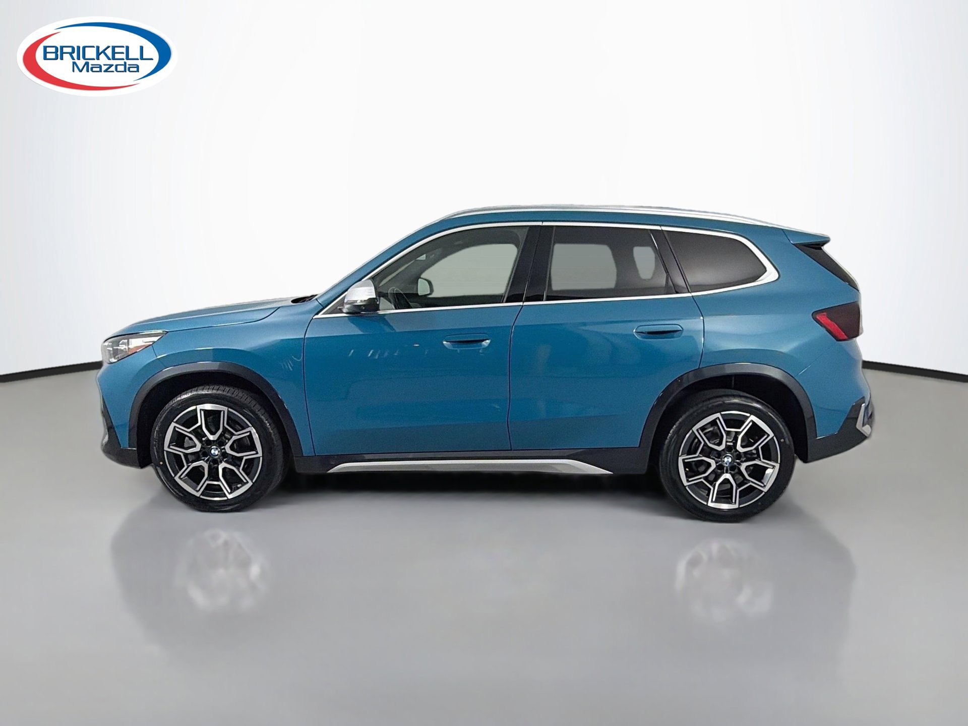 Used 2023 BMW X1 xDrive28i w/ Premium Package AWD/4WD image 7