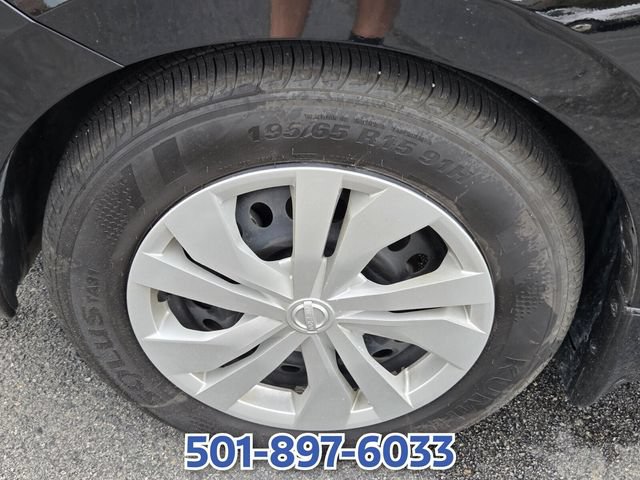 Used 2025 Nissan Versa S w/ Trunk Package FWD image 16