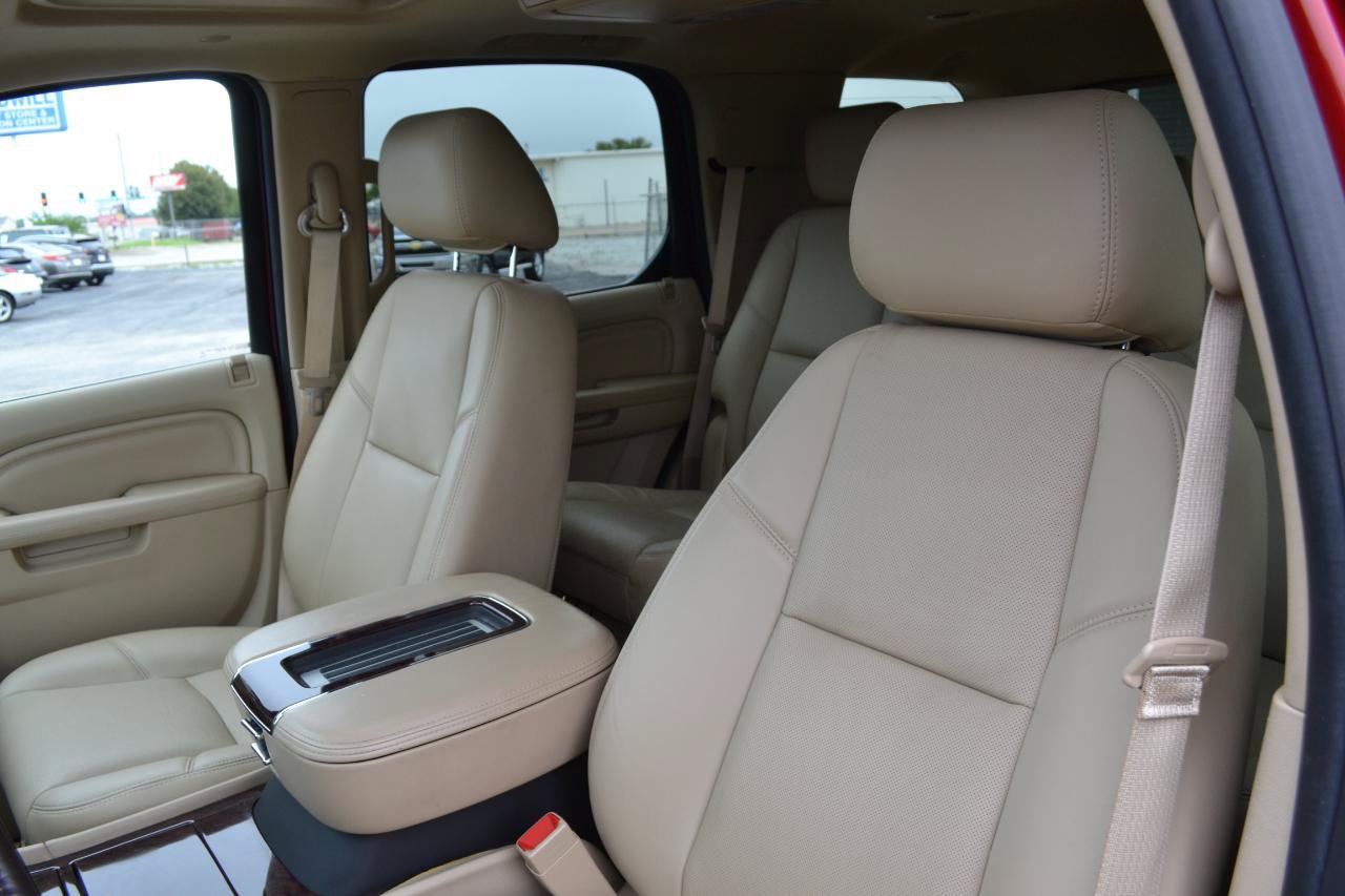 Used 2014 Cadillac Escalade Premium AWD/4WD image 28