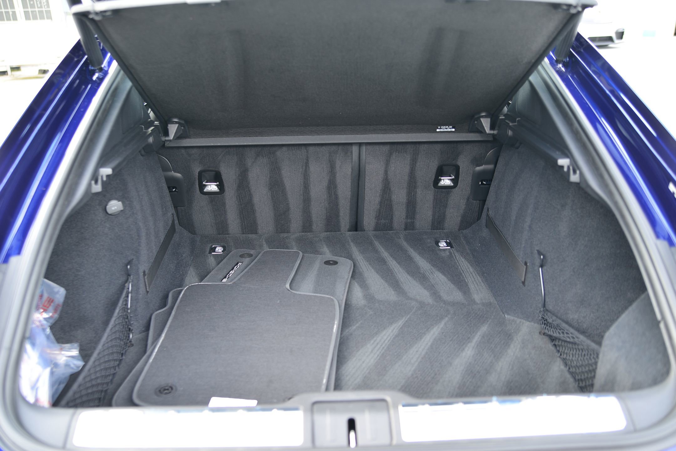 Certified 2024 Porsche Panamera 4 image 25