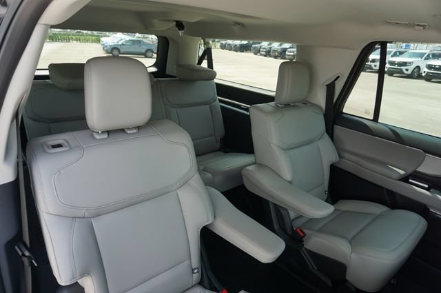 New 2027 Ford Expedition Max Active RWD image 18