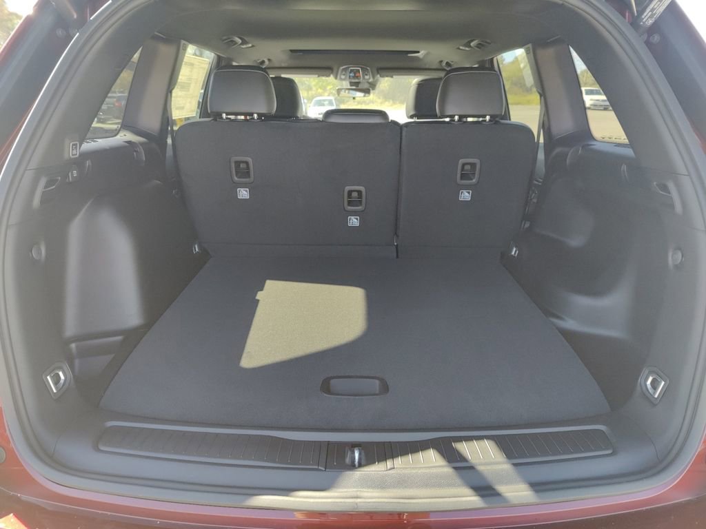 New 2025 Jeep Grand Cherokee 4WD image 31