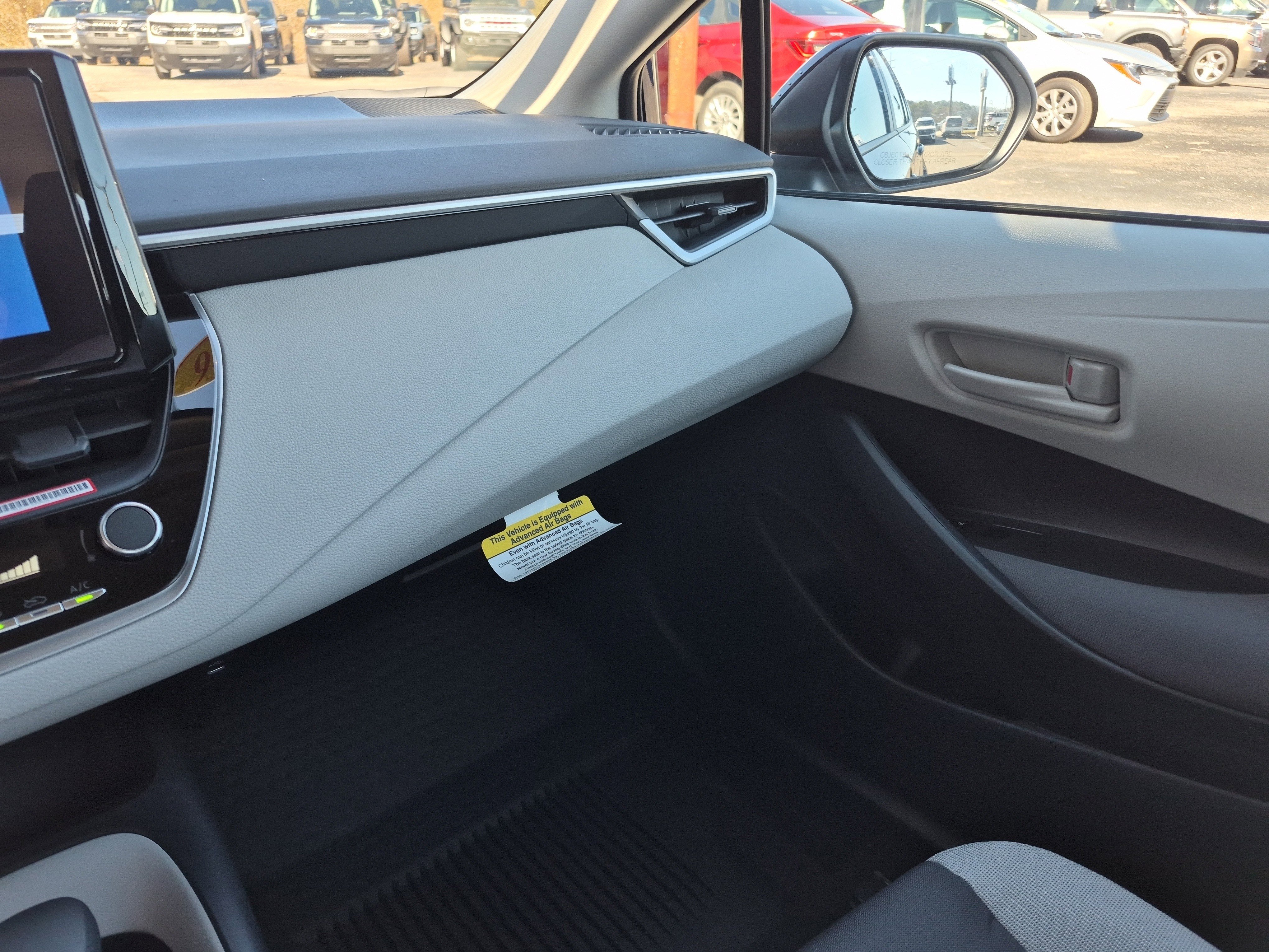 Used 2026 Toyota Corolla LE image 17