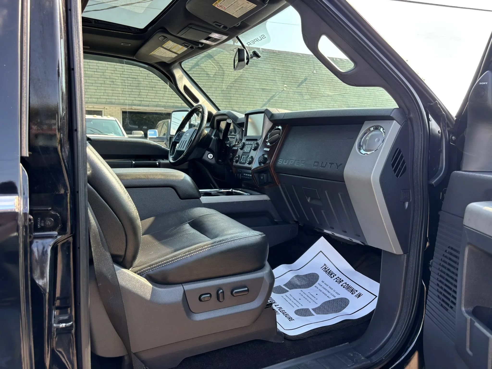 Used 2016 Ford F350 Lariat w/ Lariat Ultimate Package AWD/4WD image 33